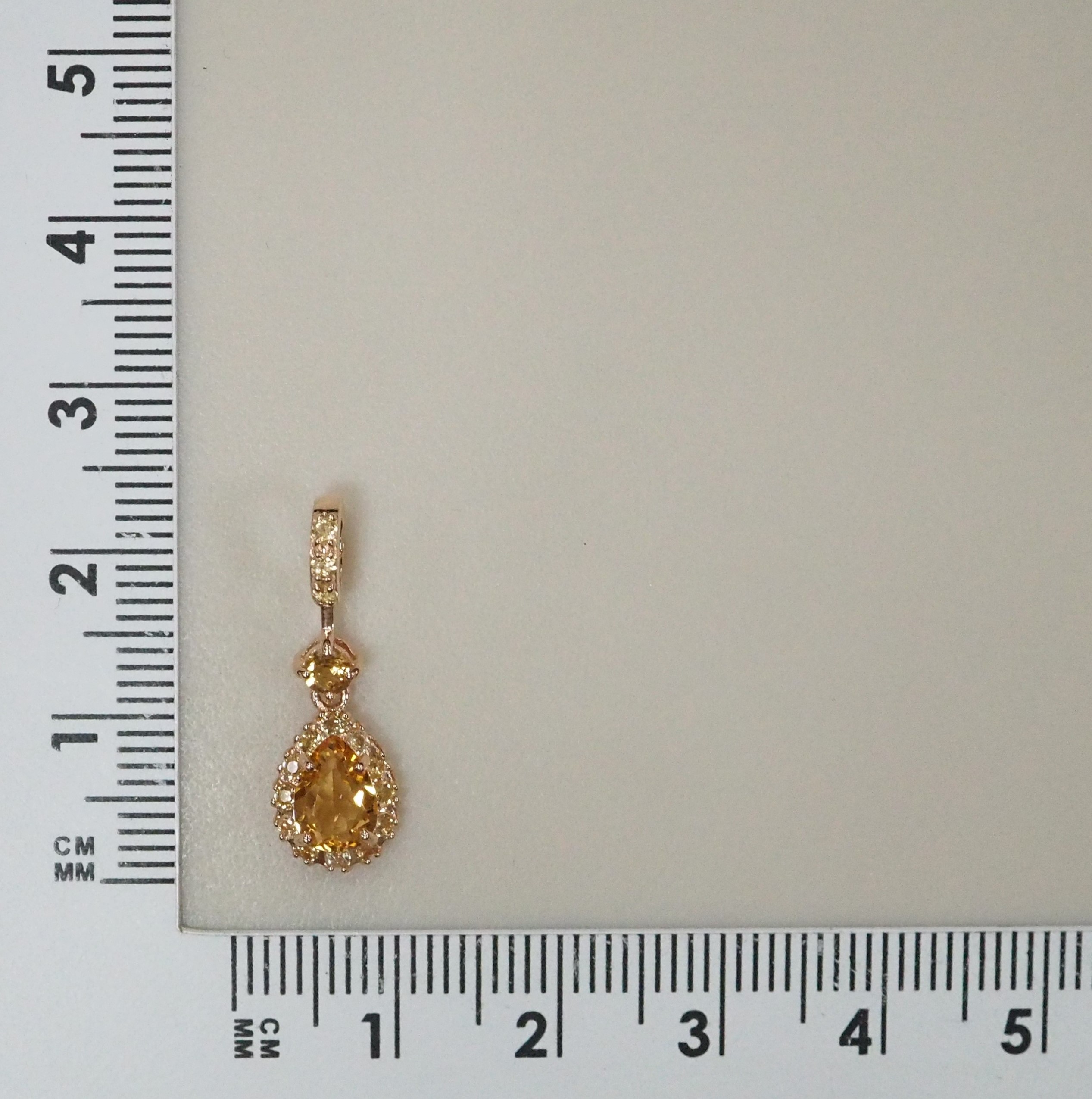 Серебряная подвеска с цитринами